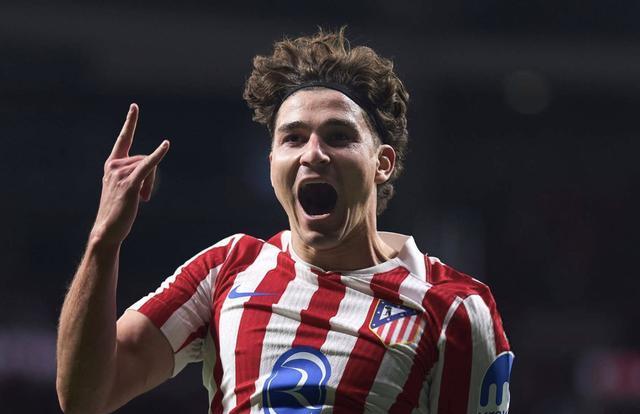 场上, 的传中凌空