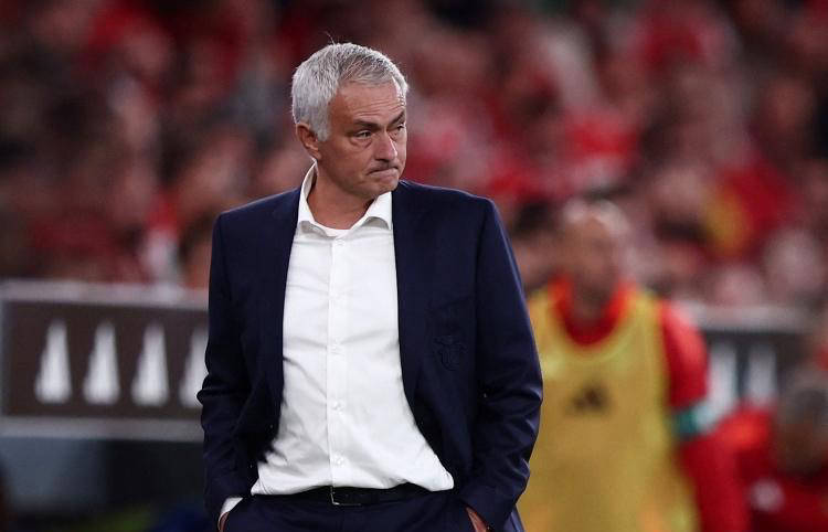 他从未这样, 转会政策或 他从未这样, 转会政策或